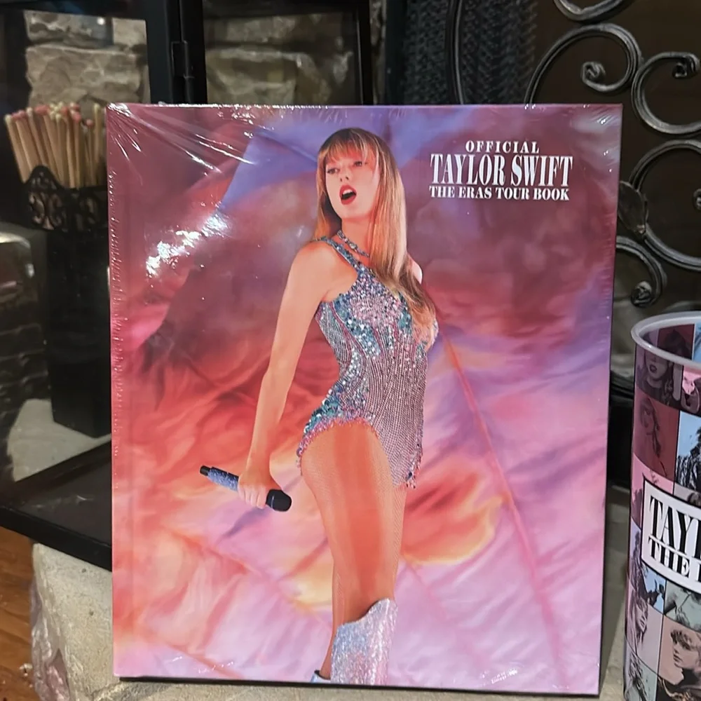 NWT Taylor Swift Eras Tour Official Book and Plastic Taylor Swift Cup - Picture 2 of 10